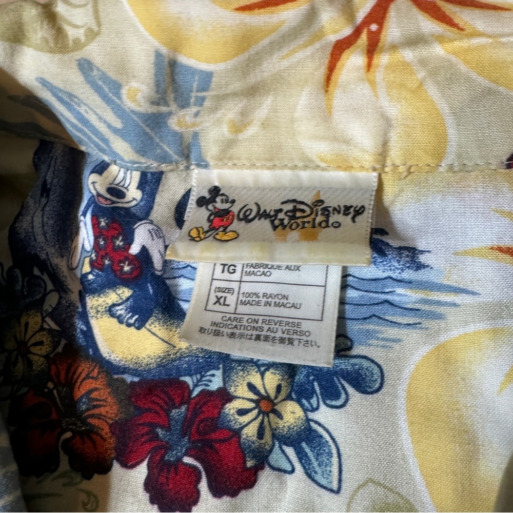 Disney Men's XL Surf Van Hawaiian Print button up Shirt - Blue,‎ Yellow, Green - Picture 3 of 4